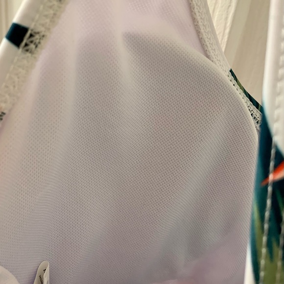 Tropical one-piece lace up back bathing suit NEW - Picture 6 of 6